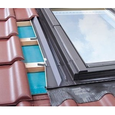 Оклад EZV-P (свинцовый фартук) / EZV-A (алюминиевый фартук) для профилированной кровли, размер 78×140, цвет RAL 7022